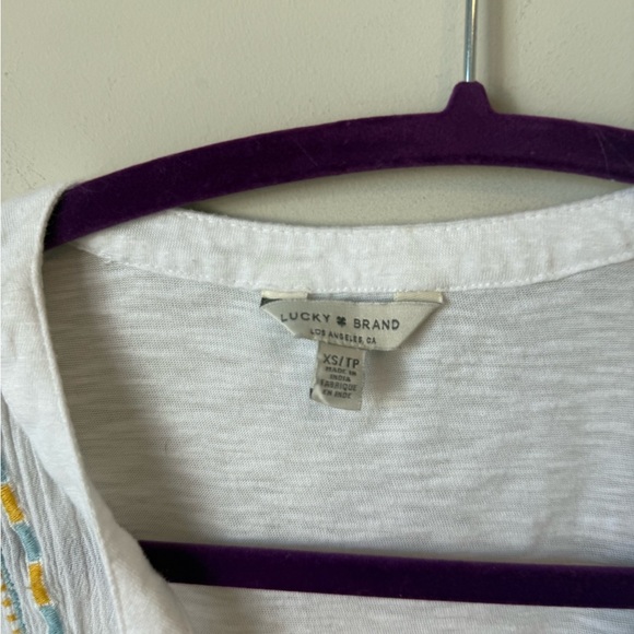 Lucky Brand White Embroidered Top size XS - Picture 2 of 5